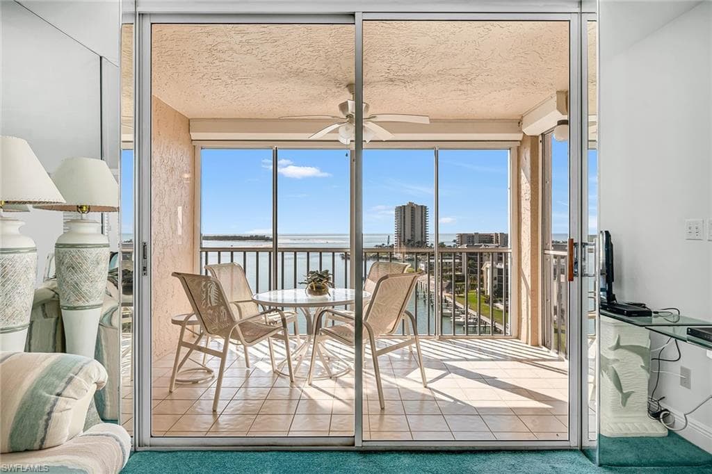 901 Collier Ct 905, Marco Island, FL 34145-28