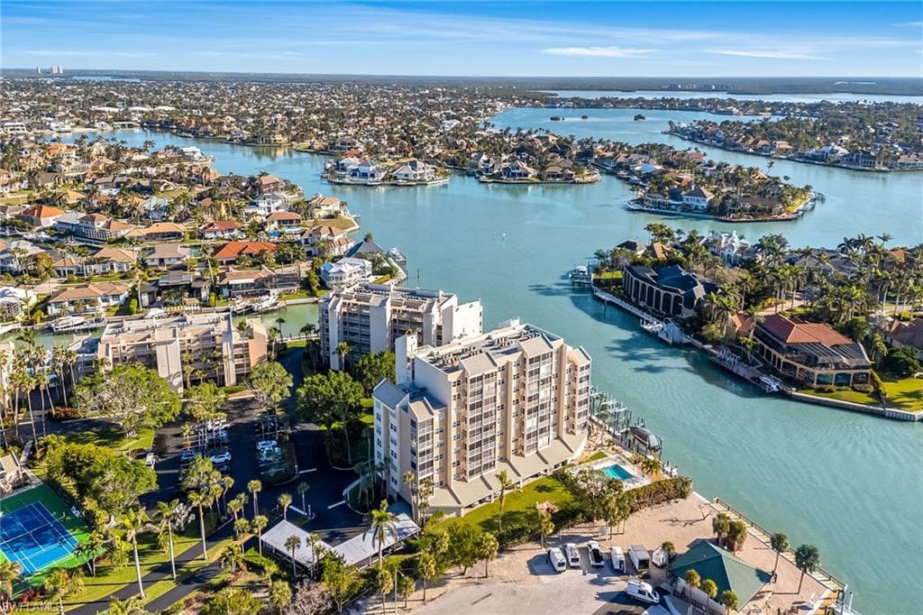 901 Collier Ct 905, Marco Island, FL 34145-2