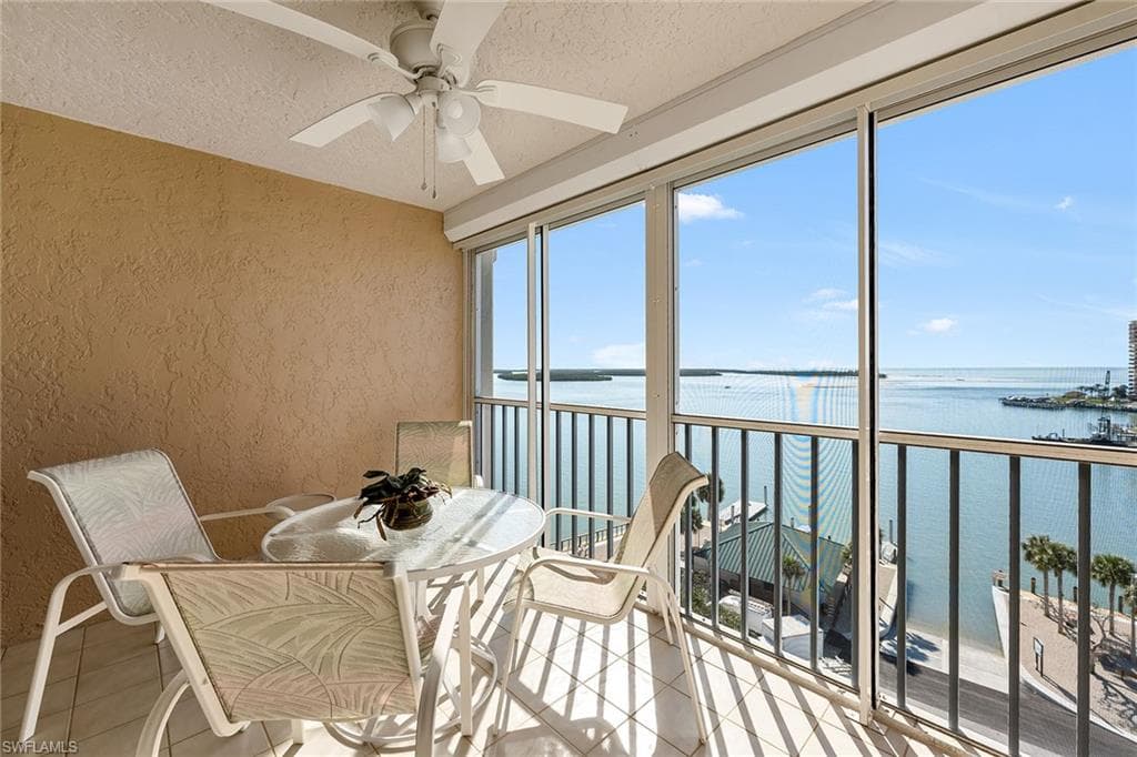 901 Collier Ct 905, Marco Island, FL 34145-32