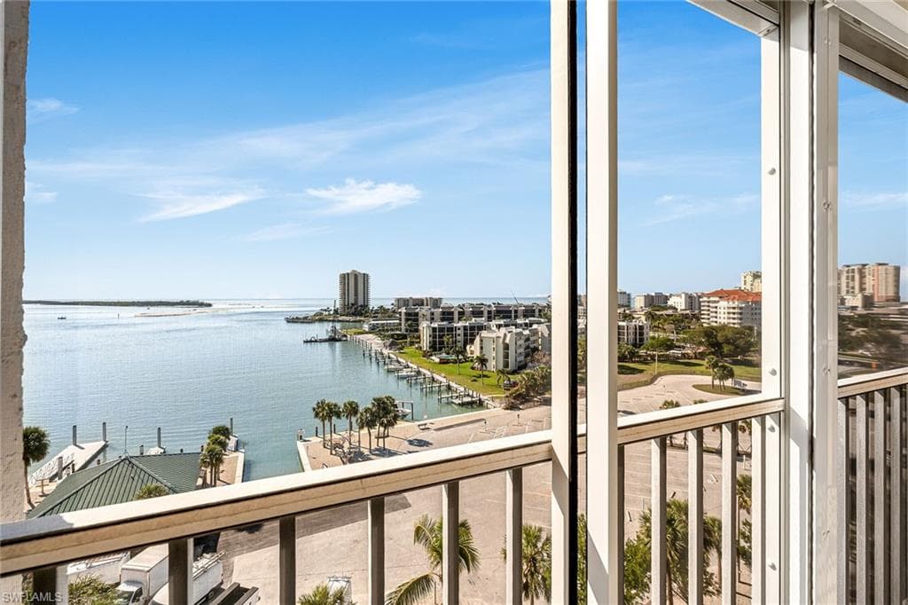 901 Collier Ct 905, Marco Island, FL 34145-35
