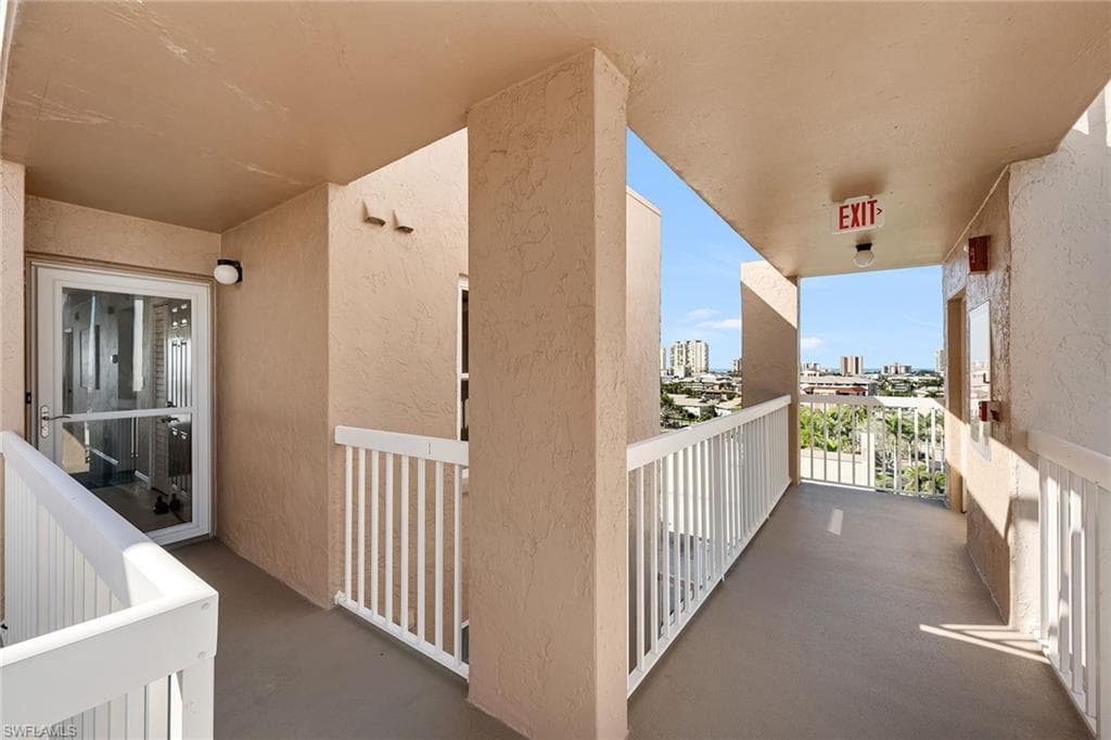 901 Collier Ct 905, Marco Island, FL 34145-36