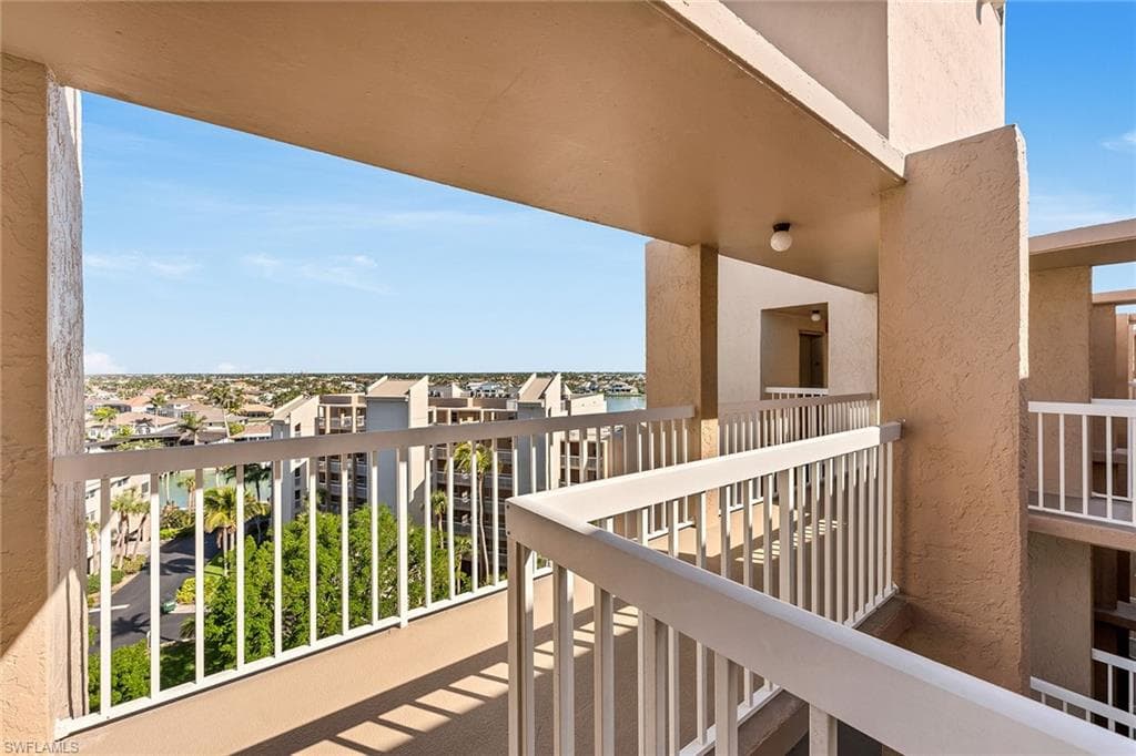 901 Collier Ct 905, Marco Island, FL 34145-37
