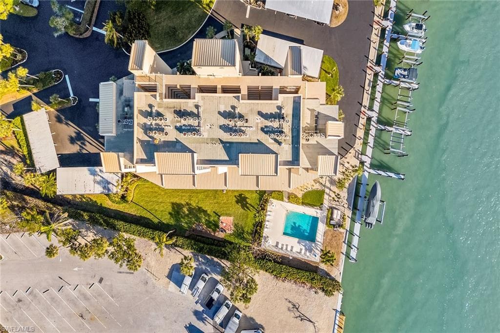 901 Collier Ct 905, Marco Island, FL 34145-43