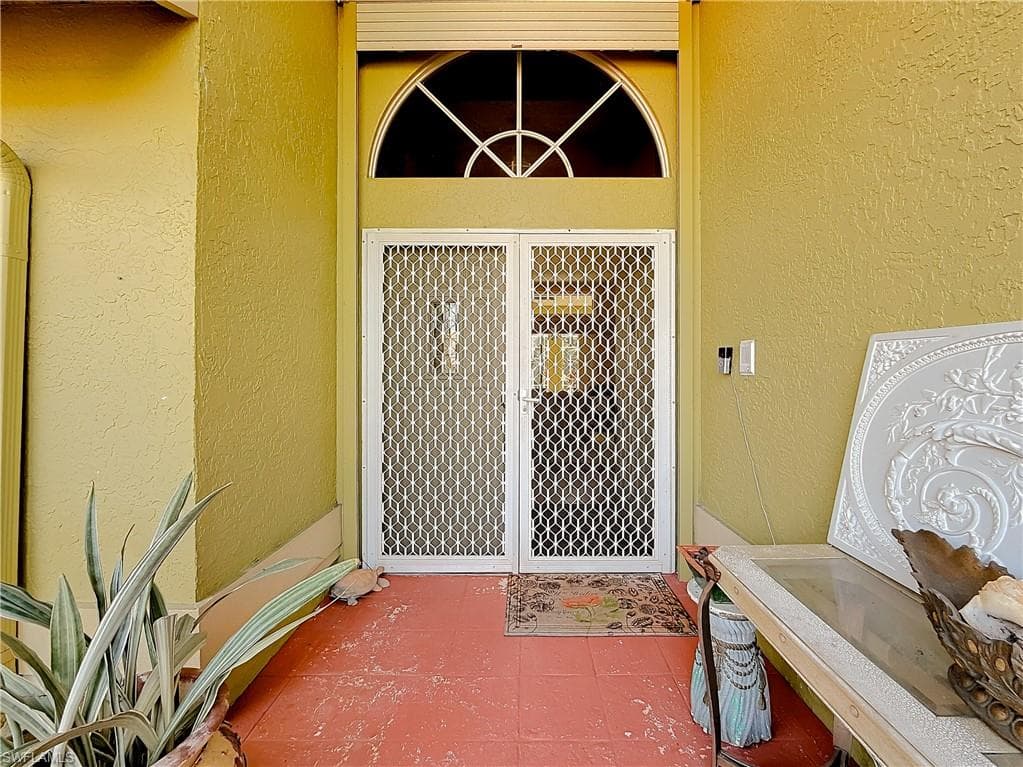 9828 Alhambra Ln, Bonita Springs, FL 34135-5