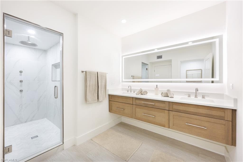 6001 Pelican Bay Blvd 1004, Naples, FL 34108-19