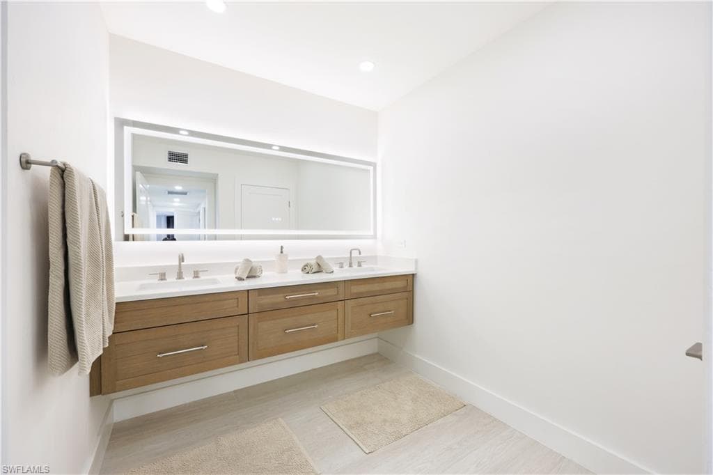 6001 Pelican Bay Blvd 1004, Naples, FL 34108-20