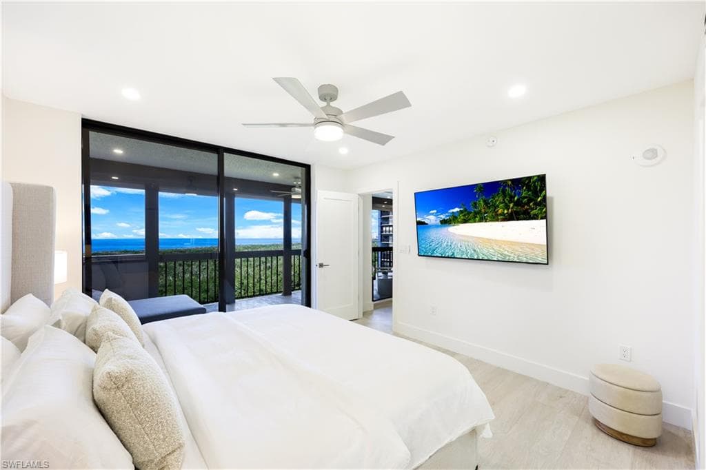 6001 Pelican Bay Blvd 1004, Naples, FL 34108-23