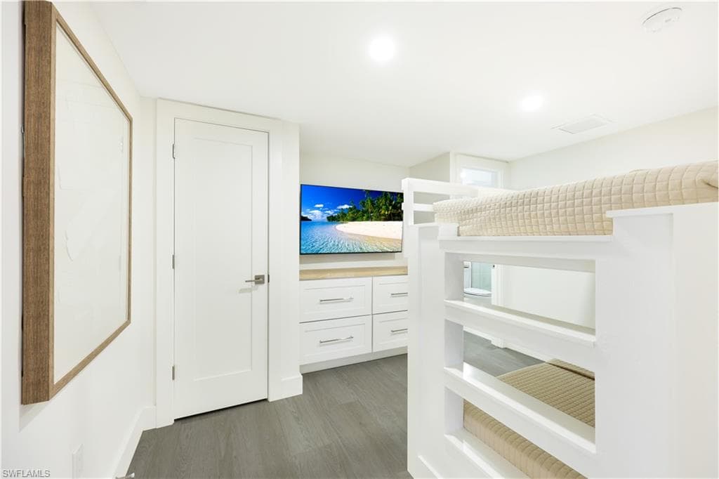 6001 Pelican Bay Blvd 1004, Naples, FL 34108-25