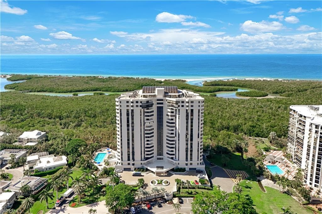 6001 Pelican Bay Blvd 1004, Naples, FL 34108-41