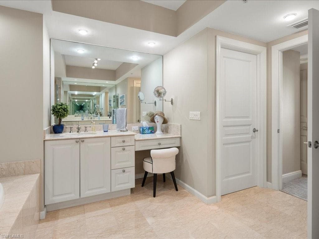 1050 Borghese Ln 1604, Naples, FL 34114-19