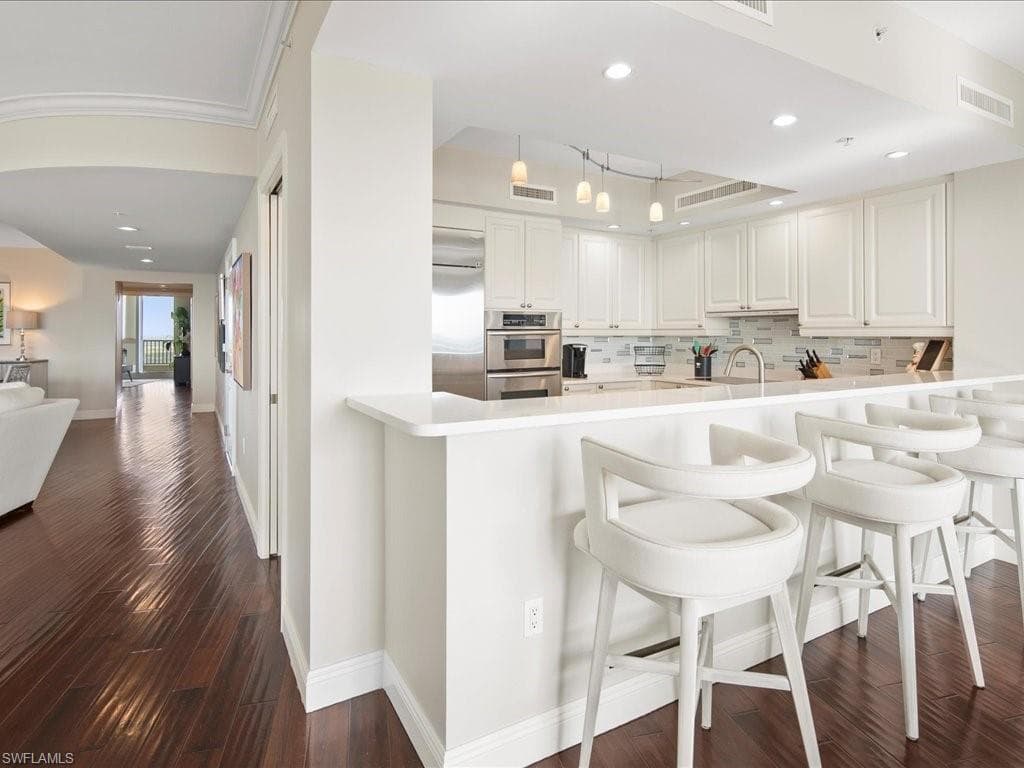 1050 Borghese Ln 1604, Naples, FL 34114-8