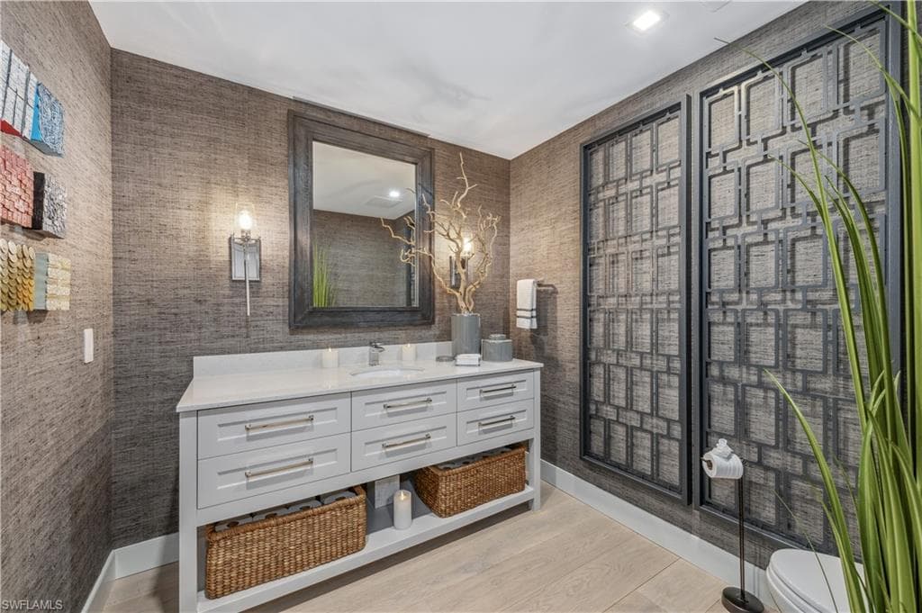 13915 Old Coast Rd 702, Naples, FL 34110-19