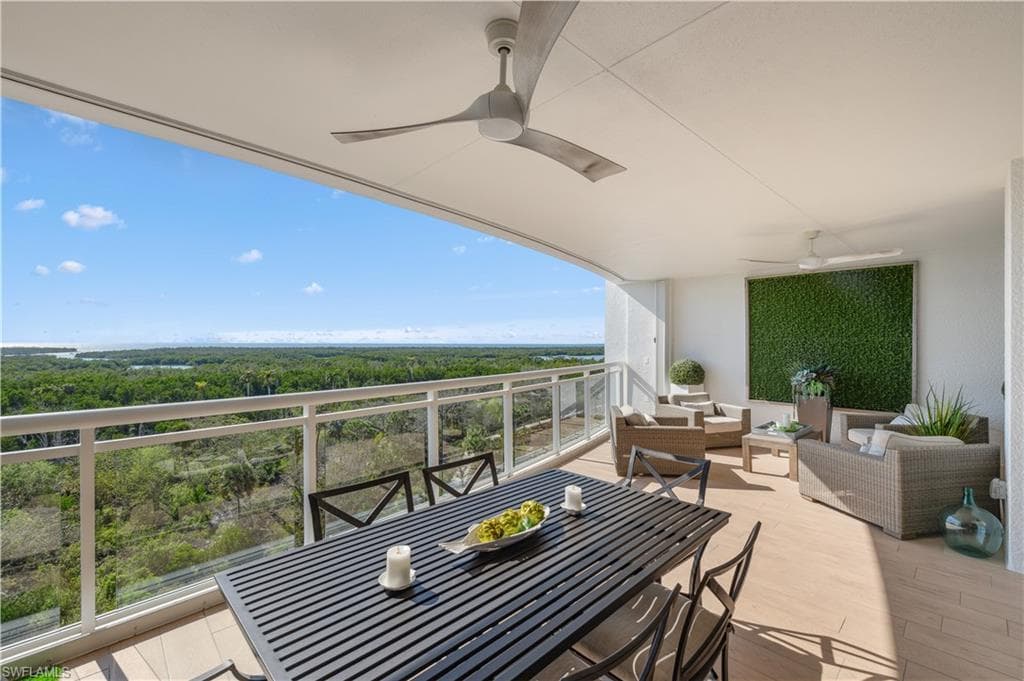 13915 Old Coast Rd 702, Naples, FL 34110-25