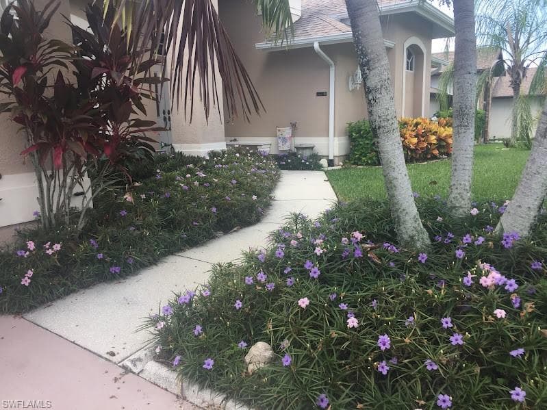 166 16th Ter, Cape Coral, FL 33990-3