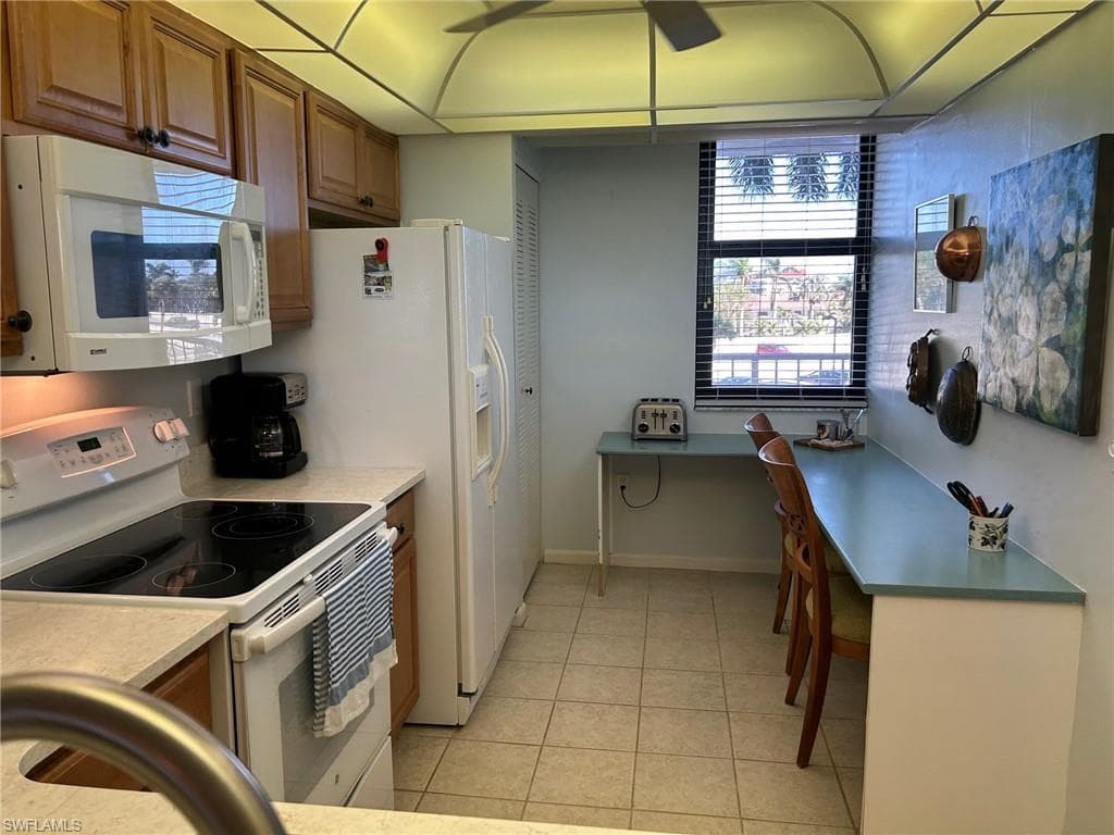 320 Seaview Ct 2-302, Marco Island, FL 34145-11