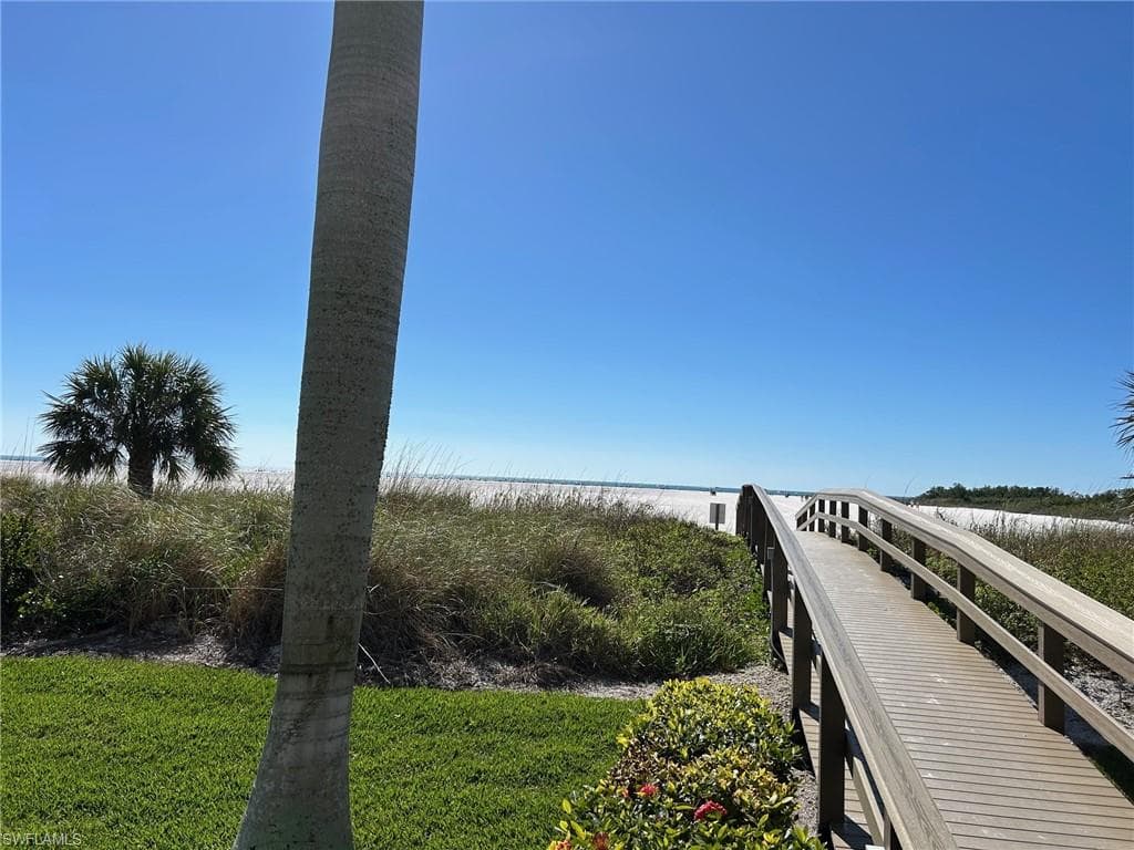 320 Seaview Ct 2-302, Marco Island, FL 34145-21
