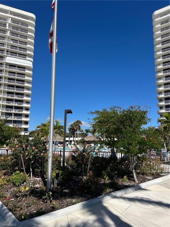 320 Seaview Ct 2-302, Marco Island, FL 34145-22
