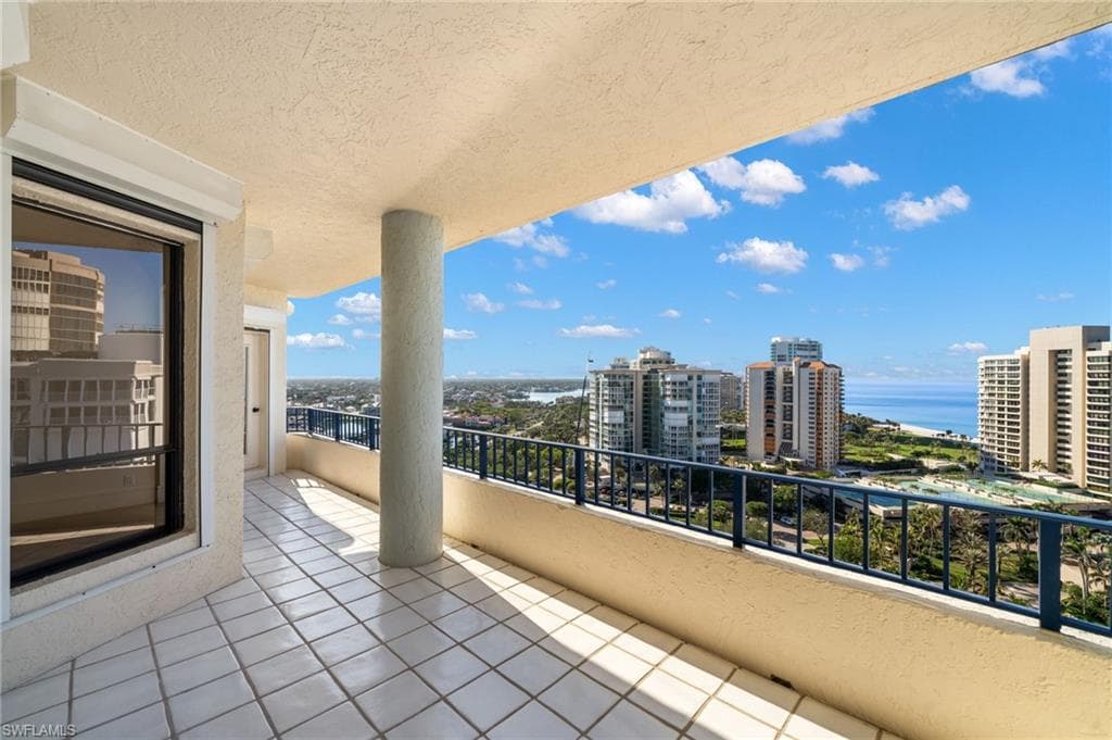 4451 Gulf Shore Blvd N 2002, Naples, FL 34103-34