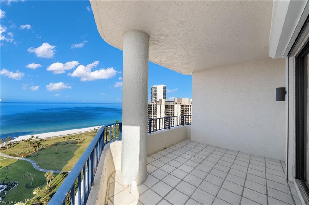 4451 Gulf Shore Blvd N 2002, Naples, FL 34103-35