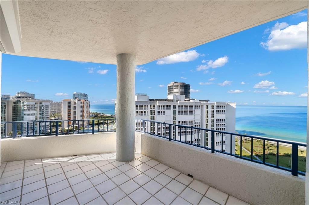 4451 Gulf Shore Blvd N 2002, Naples, FL 34103-36