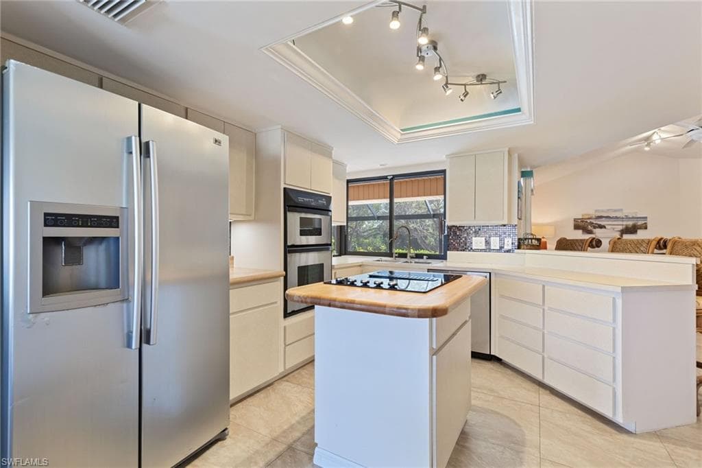 1333 Jamaica Rd, Marco Island, FL 34145-10
