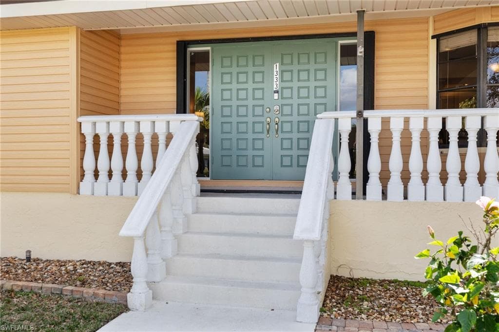 1333 Jamaica Rd, Marco Island, FL 34145-20