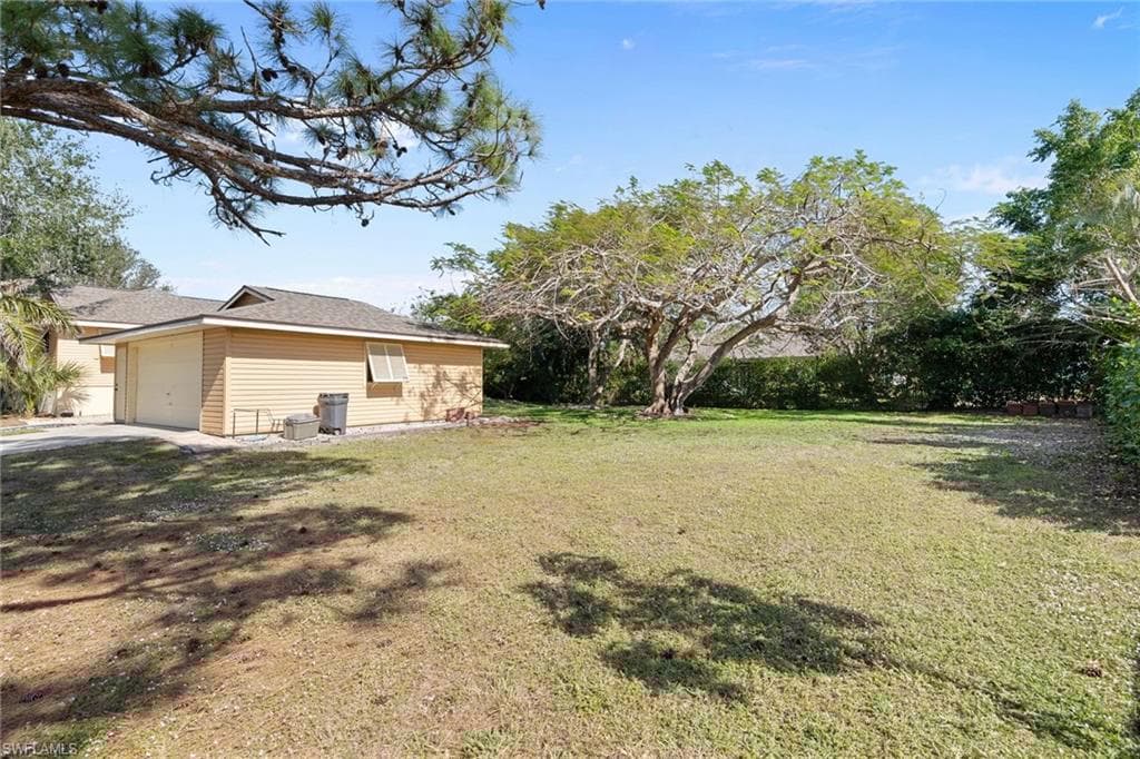 1333 Jamaica Rd, Marco Island, FL 34145-23