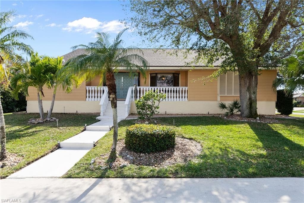 1333 Jamaica Rd, Marco Island, FL 34145-2
