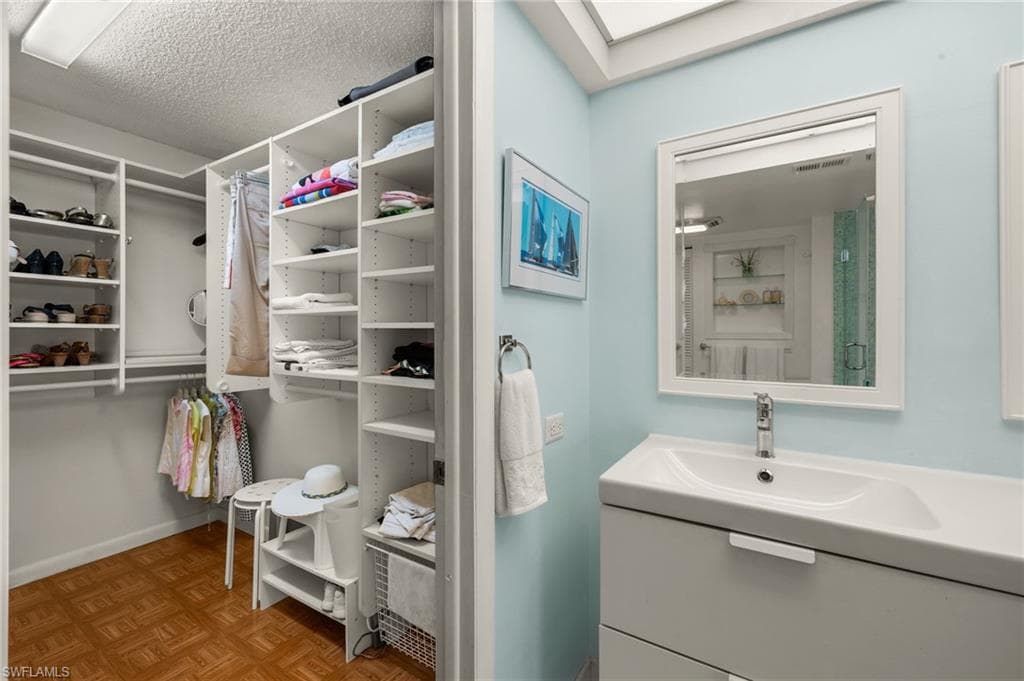 744 Broad Ave S 744, Naples, FL 34102-25