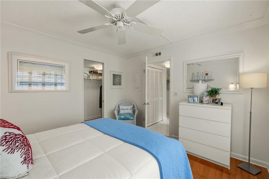 744 Broad Ave S 744, Naples, FL 34102-27