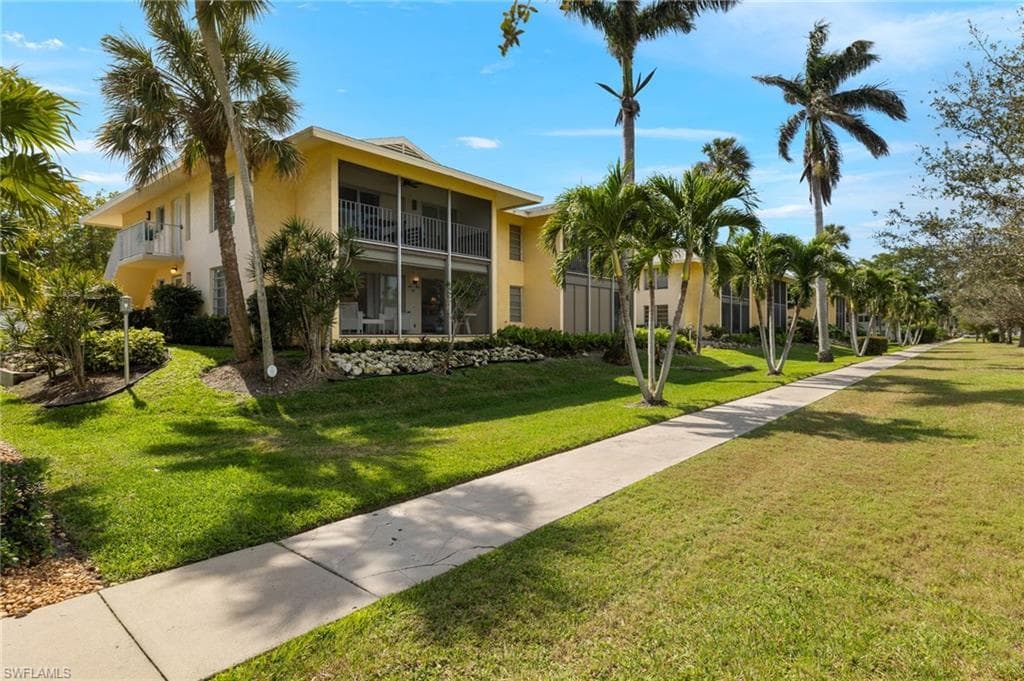 744 Broad Ave S 744, Naples, FL 34102-35
