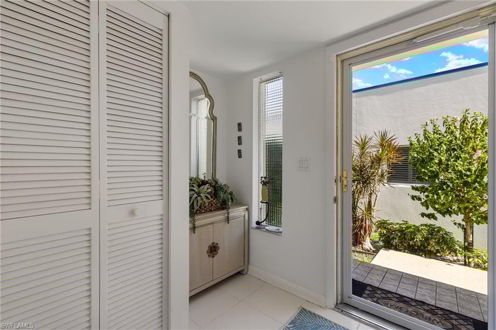 744 Broad Ave S 744, Naples, FL 34102-7