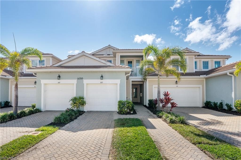 4688 Arboretum Cir 102, Naples, FL 34112-20