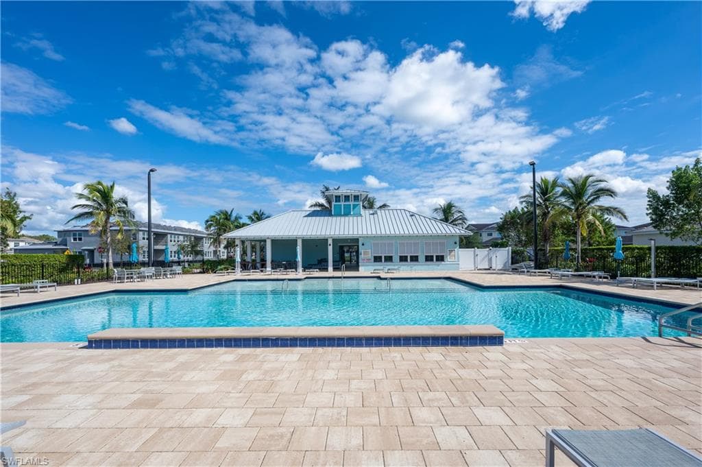 4688 Arboretum Cir 102, Naples, FL 34112-26
