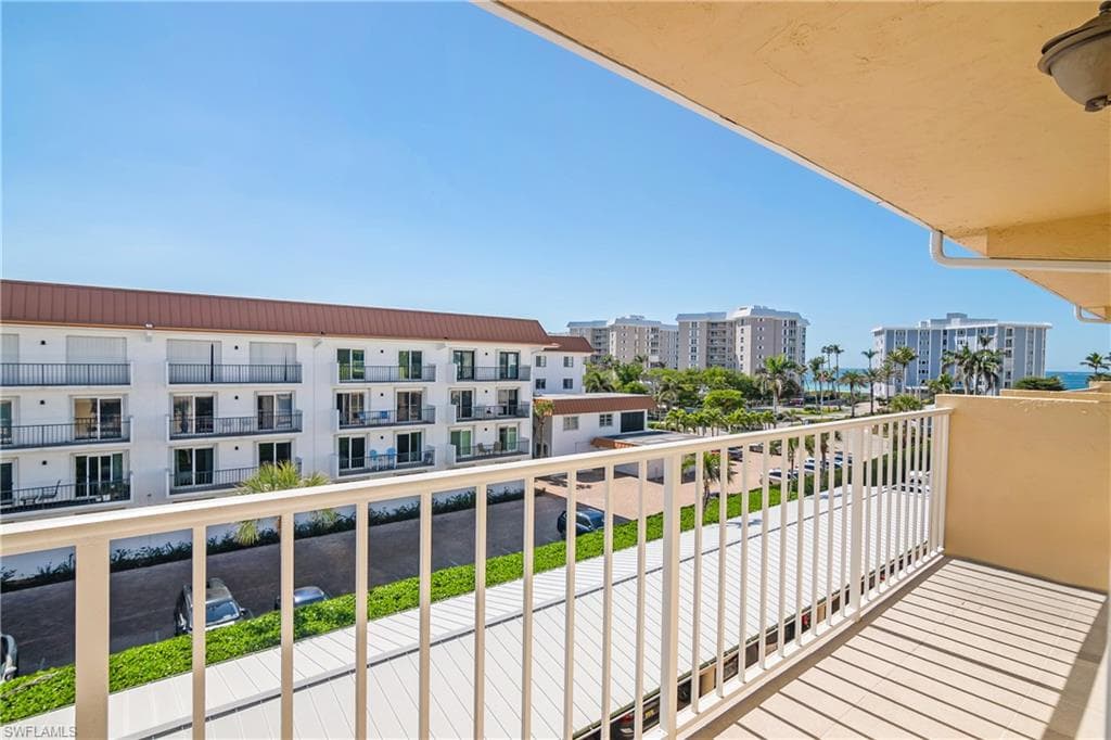 3000 Gulf Shore Blvd N 415, Naples, FL 34103-12