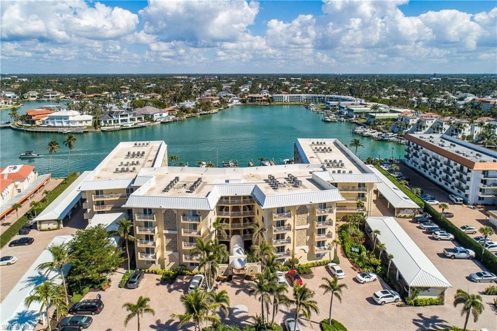3000 Gulf Shore Blvd N 415, Naples, FL 34103-2