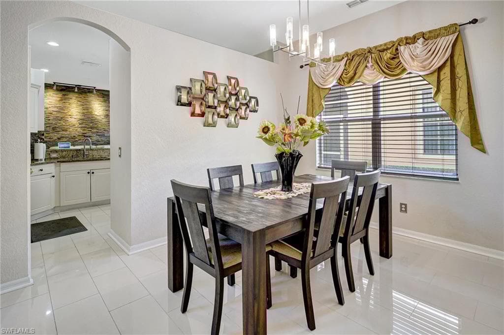 8979 Spring Mountain Way, Fort Myers, FL 33908-15