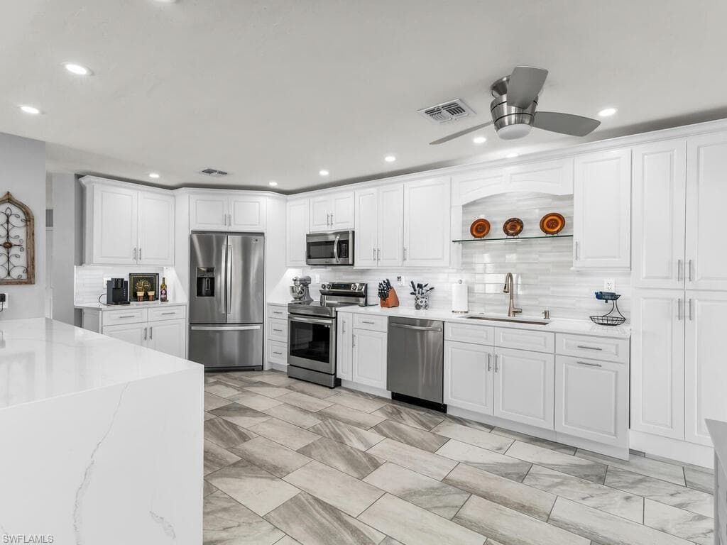 191 Eveningstar Cay, Naples, FL 34114-13