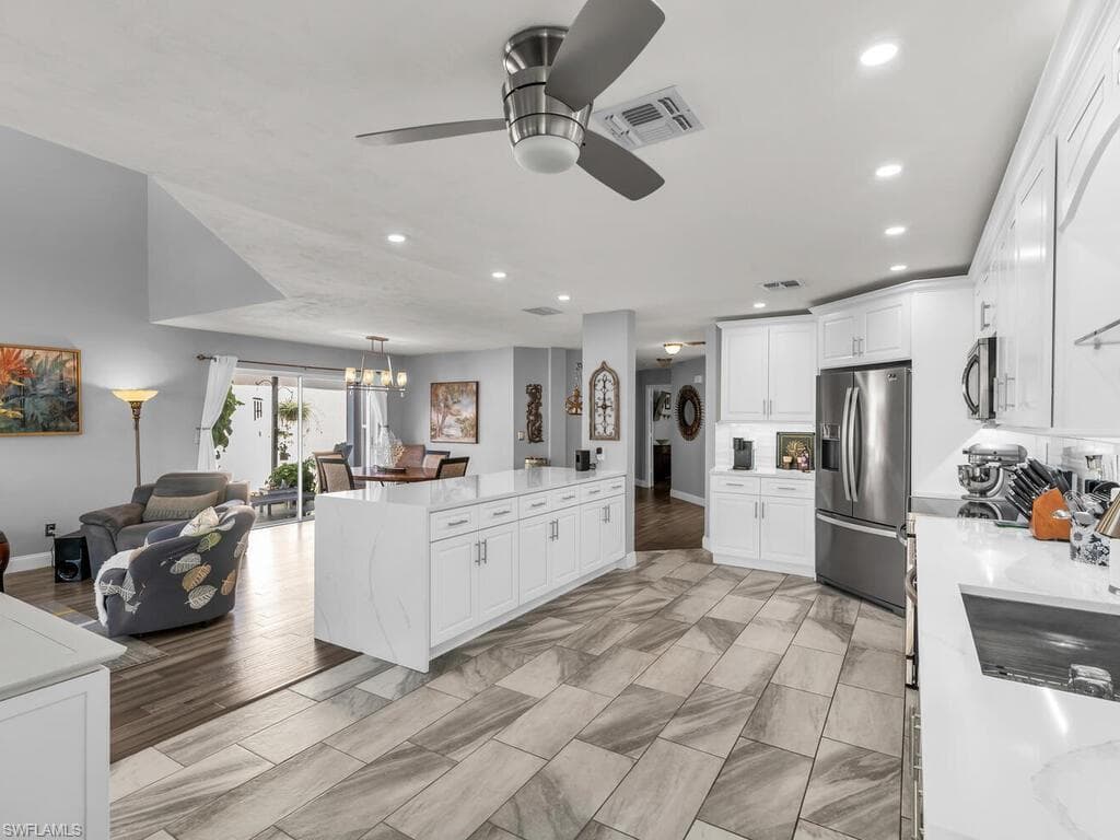 191 Eveningstar Cay, Naples, FL 34114-14