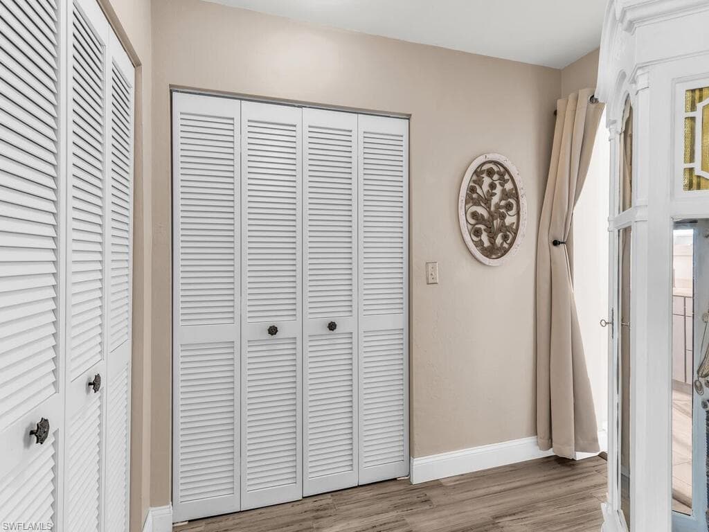 191 Eveningstar Cay, Naples, FL 34114-19