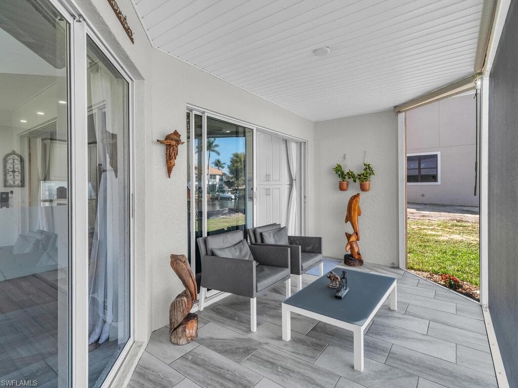 191 Eveningstar Cay, Naples, FL 34114-30