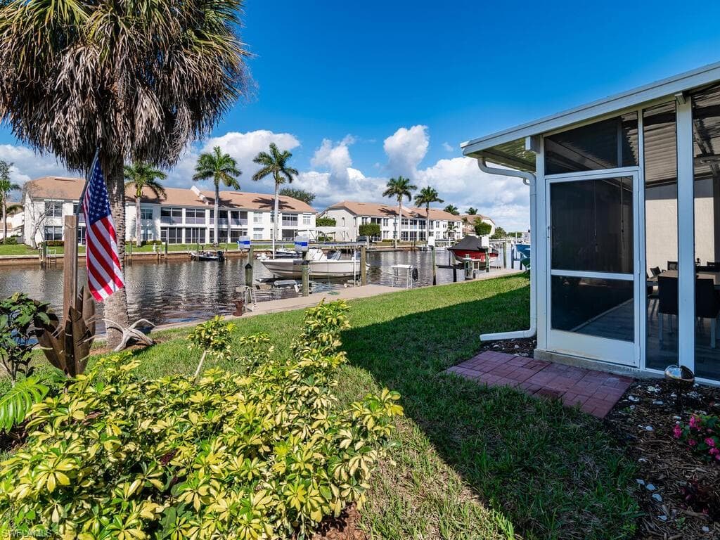191 Eveningstar Cay, Naples, FL 34114-32