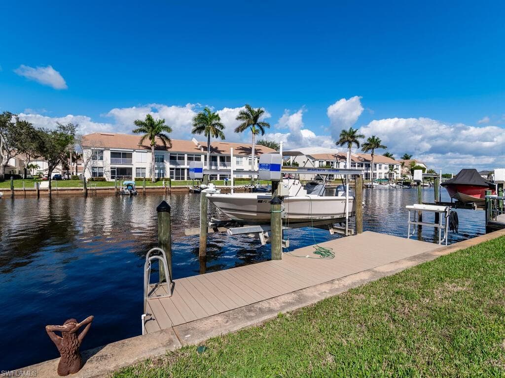191 Eveningstar Cay, Naples, FL 34114-33