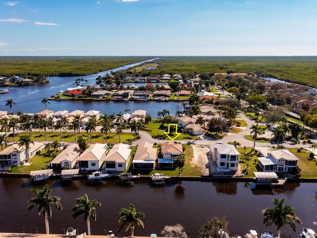 191 Eveningstar Cay, Naples, FL 34114-35