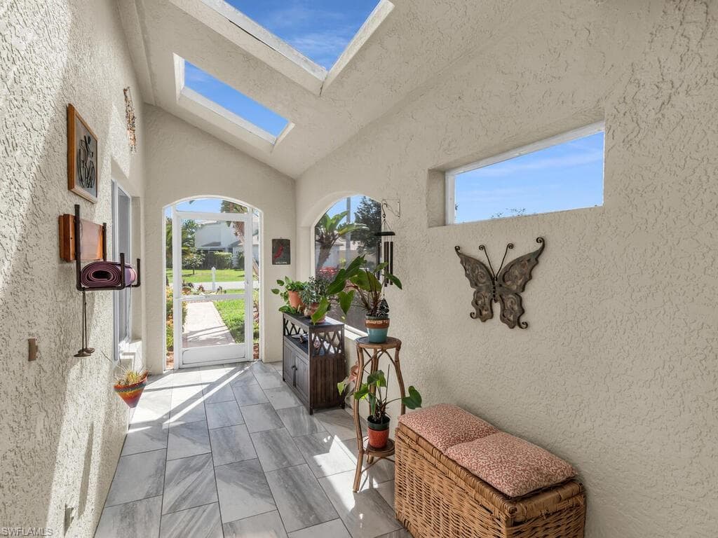 191 Eveningstar Cay, Naples, FL 34114-7