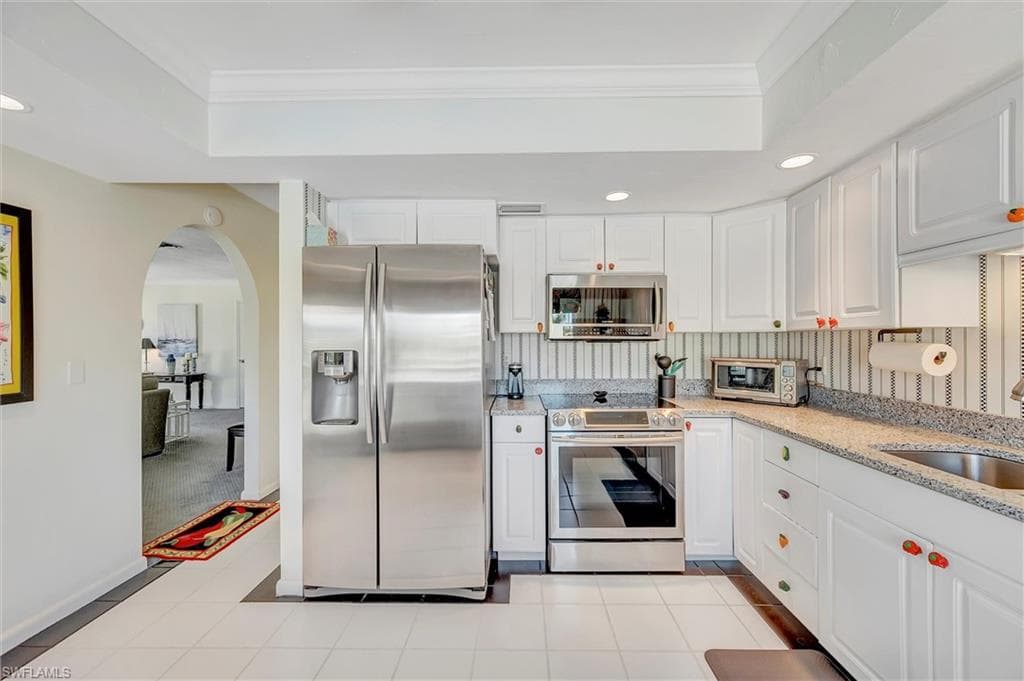 920 Collier Ct C4, Marco Island, FL 34145-15