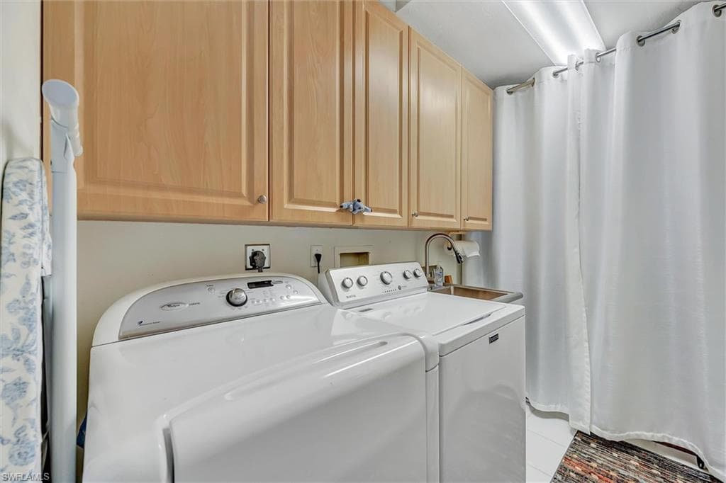 920 Collier Ct C4, Marco Island, FL 34145-33