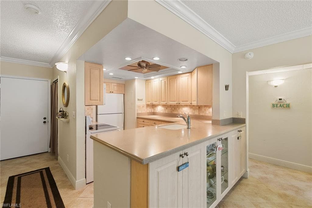 221 Collier Blvd 5-102, Marco Island, FL 34145-10