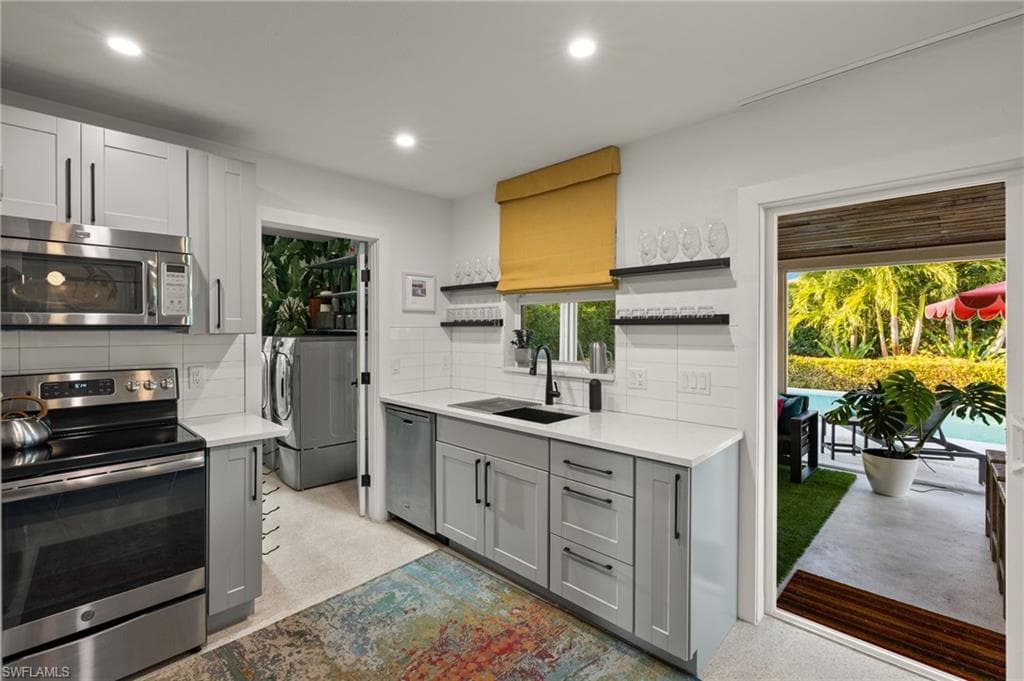 1391 Hilltop Dr, Naples, FL 34103-9