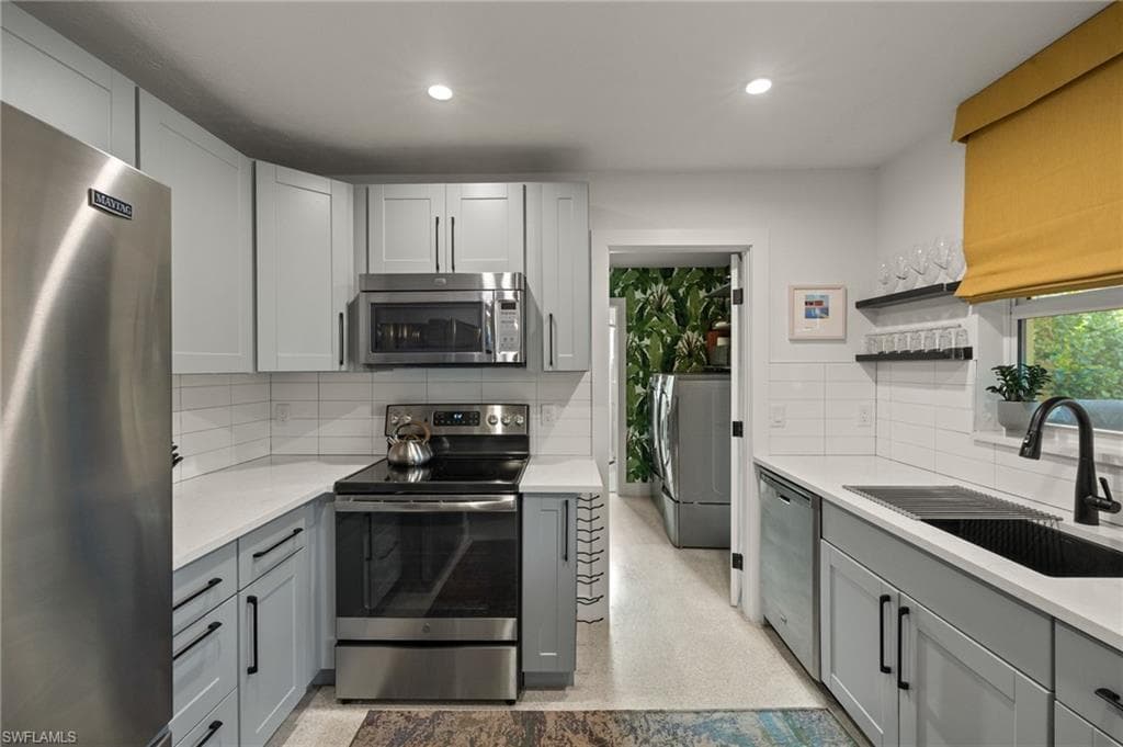 1391 Hilltop Dr, Naples, FL 34103-7